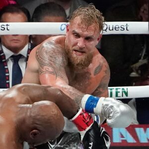 rs_1200x1200-241116093902-1200-jake-paul-mike-tyson-2-cjh-111524.jpg